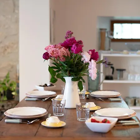 Le Domaine Sainte Raffine, Piscine, Charme Et Insolite 3* Belveze