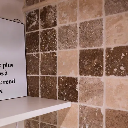 Le Domaine Sainte Raffine, Piscine, Charme Et Insolite B&B 3*