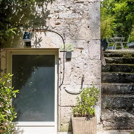 Le Domaine Sainte Raffine, Piscine, Charme Et Insolite Belveze