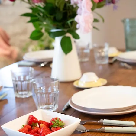 Le Domaine Sainte Raffine, Piscine, Charme Et Insolite 3* Belveze