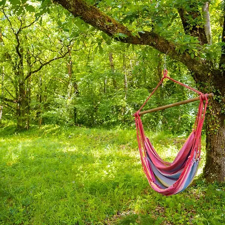 Le Domaine Sainte Raffine, Piscine, Charme Et Insolite Couette-café Belveze