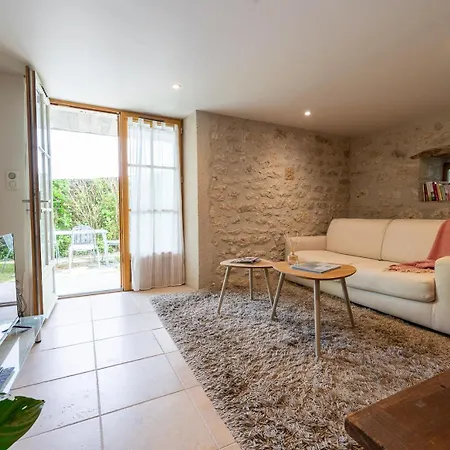 Le Domaine Sainte Raffine, Piscine, Charme Et Insolite 3*