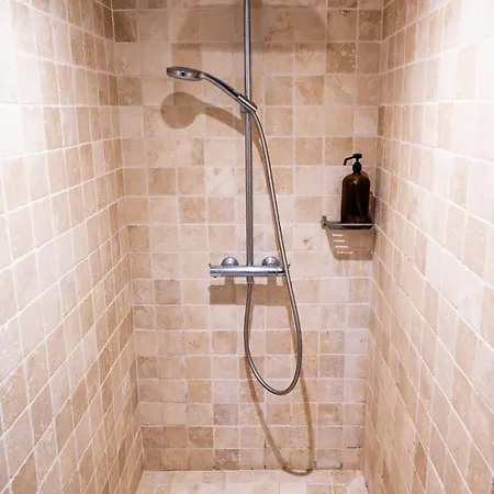 Couette-café Le Domaine Sainte Raffine, Piscine, Charme Et Insolite 3*