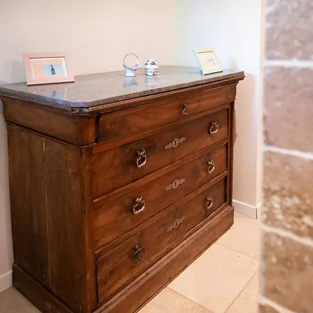 Le Domaine Sainte Raffine, Piscine, Charme Et Insolite Belveze